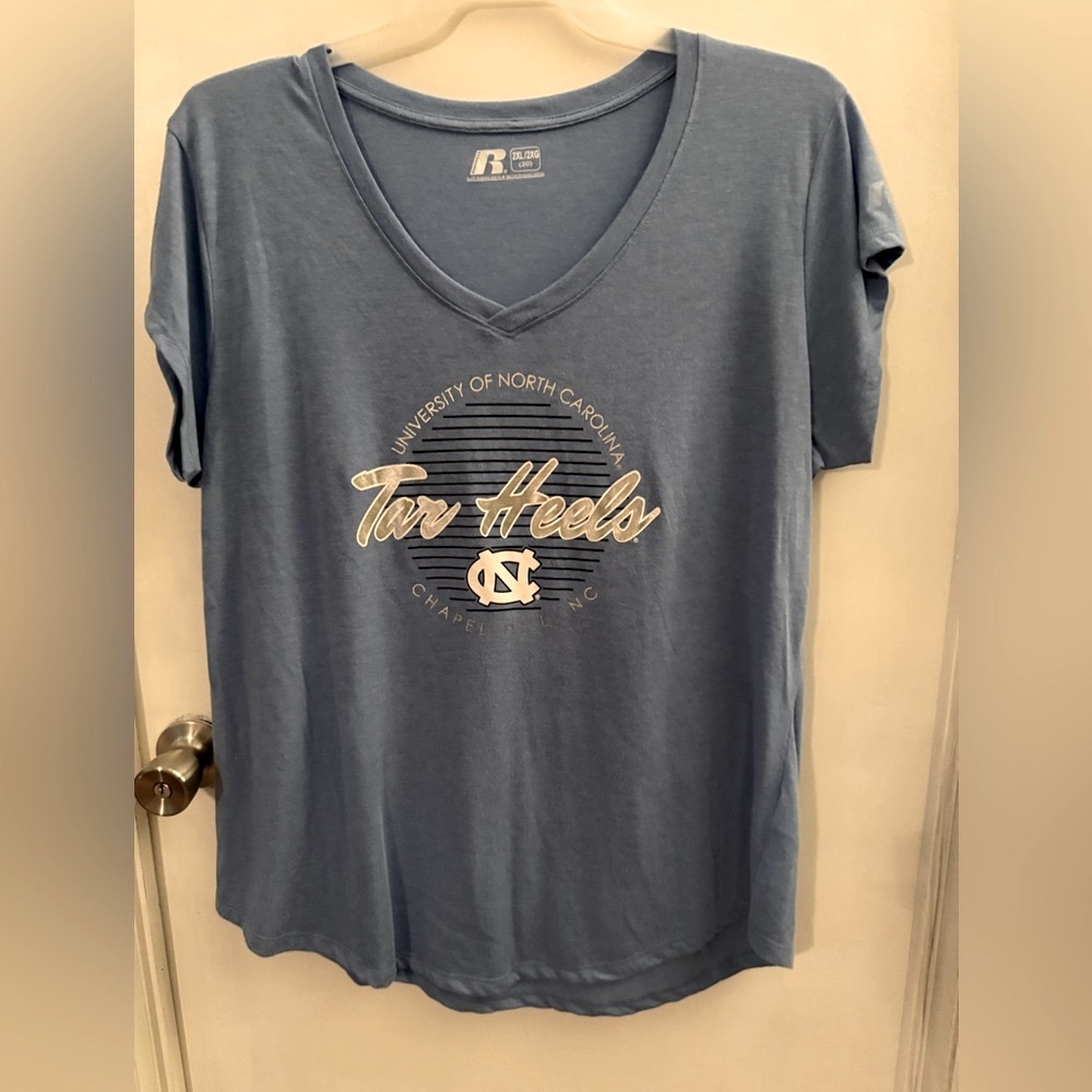 Carolina Tarheels V-Neck Tee